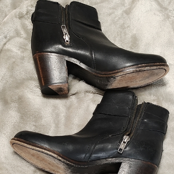 Frye Marjorie Knotted Black Ankle Boots Size 6B - Picture 7 of 10